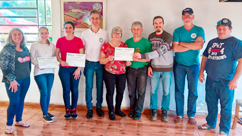 Read more about the article Nossa Terra participa da entrega de certificados de produção de alimentos orgânicos
