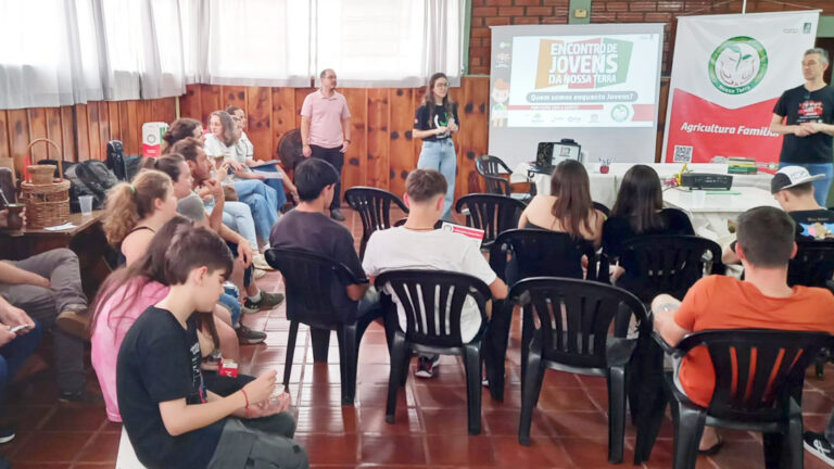 Read more about the article Primeira Edição do Encontro de Jovens da Cooperativa Nossa Terra: Reflexões sobre Identidade e Futuro