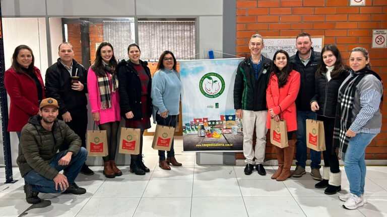 Leia mais sobre o artigo Visita técnica reforça parceria entre Cooperativa Nossa Terra, Prefeitura de Erechim e agricultores familiares