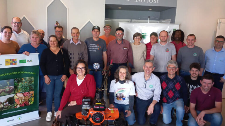 Leia mais sobre o artigo Cooperativa Nossa Terra entrega equipamentos a famílias agricultoras no RS