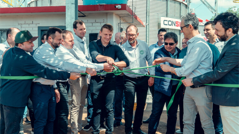 Leia mais sobre o artigo Unidade 3 da Cooperativa Nossa Terra é inaugurada em Ponte Preta com presença de autoridades e comunidade regional