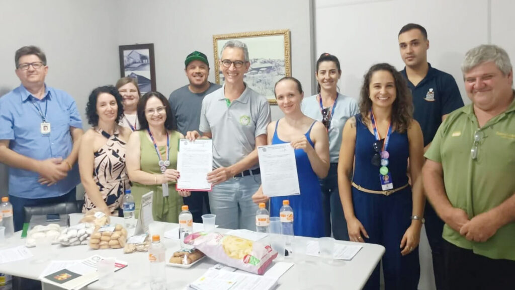 Leia mais sobre o artigo Do campo para a sala de aula: Cooperativa Nossa Terra amplia fornecimento de alimentos saudáveis para a rede municipal de Estação